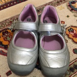 Stride rite silver Mary Janes size 10.5